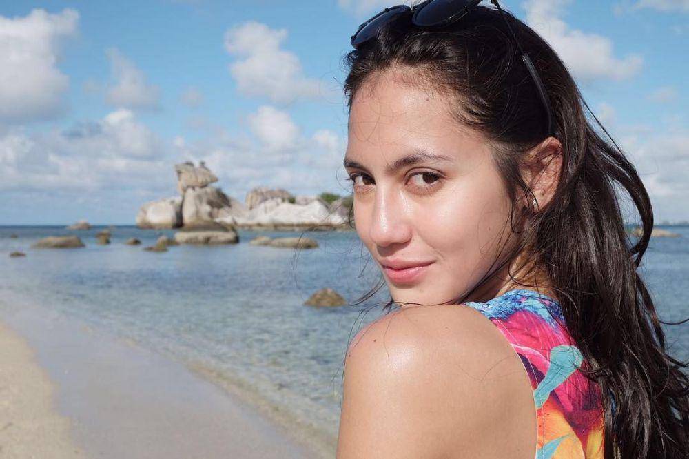 instagram.com/pevpearce