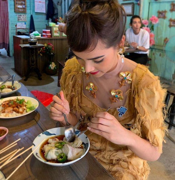 Instagram/urassayas