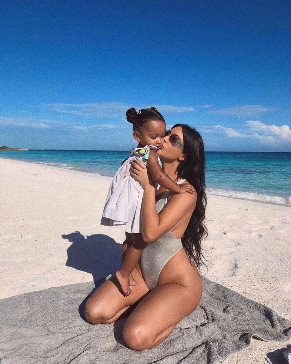 instagram.com/kimkardashian