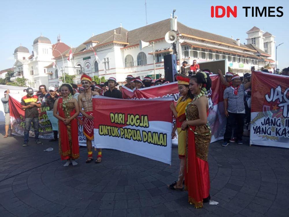 Prihatin Keadaan Papua, Ratusan Orang di Titik Nol Serukan Persatuan
