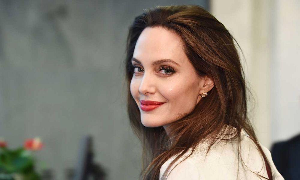Rekomendasi 10 Film Terkeren Angelina Jolie, Sudah Nonton?