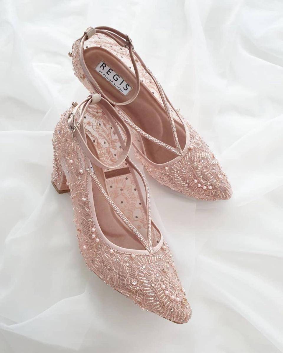 instagram.com/regisbridalshoes