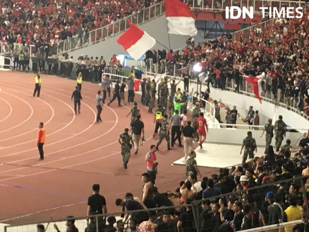 Suporter Berulah, Laga Indonesia vs Malaysia Sempat Terhenti