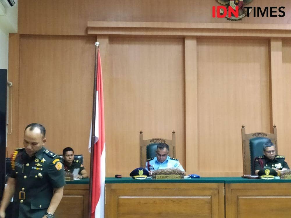 Ilustrasi sidang militer.IDN Times/Rangga Erfizal