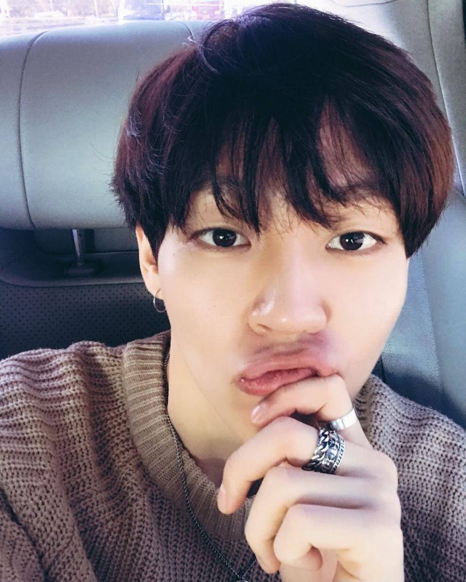 instagram.com/iwoosung