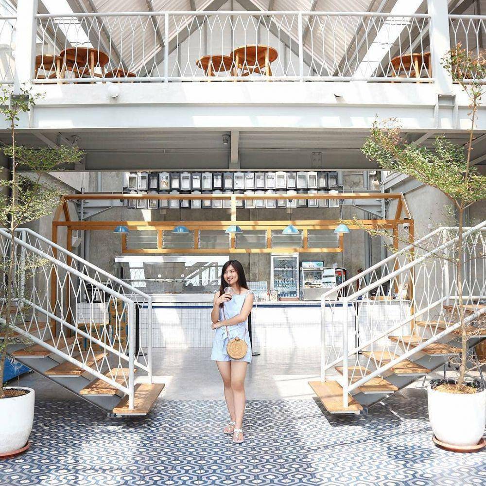 nstagram.com/warungnako/