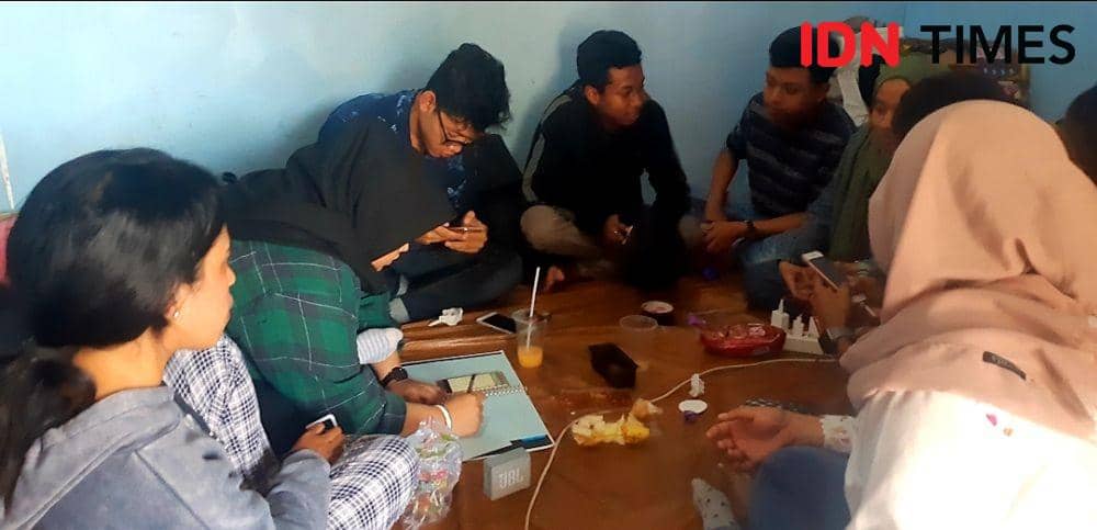 Suasana kegiatan mahasiswa di Unitomo (IDN Times/ Ardiansyah Fajar)