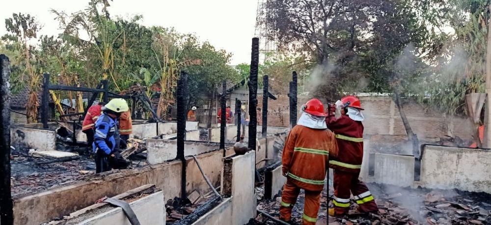 Lupa Matikan Obat Nyamuk, Dua Rumah di Bojonegoro Terbakar