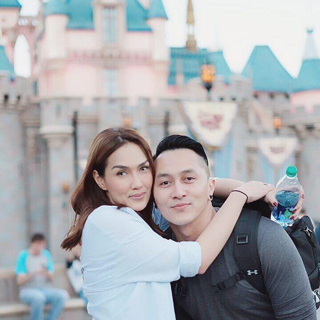 10 Potret Demian Aditya dan Sara Wijayanto, Romantis Gak Ada Tanding