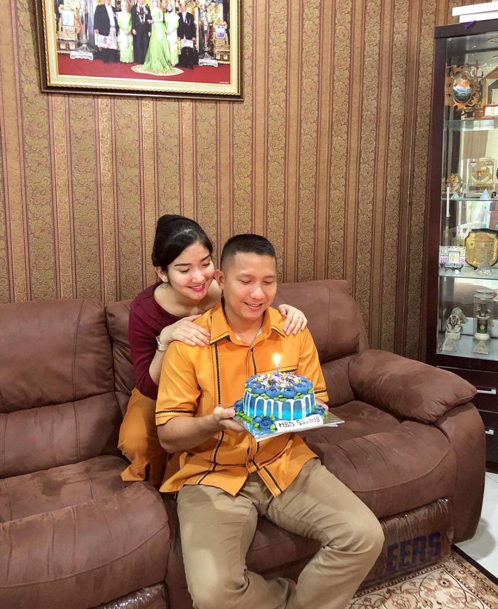 Jadi Istri TNI, 10 Potret Mesra Winda Khair & Suami yang Bebas Gosip!