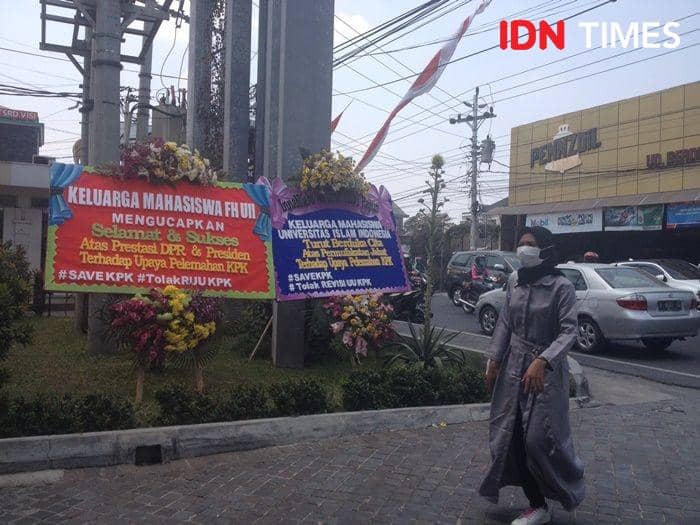Warna-warni Bunga Dukacita untuk KPK
