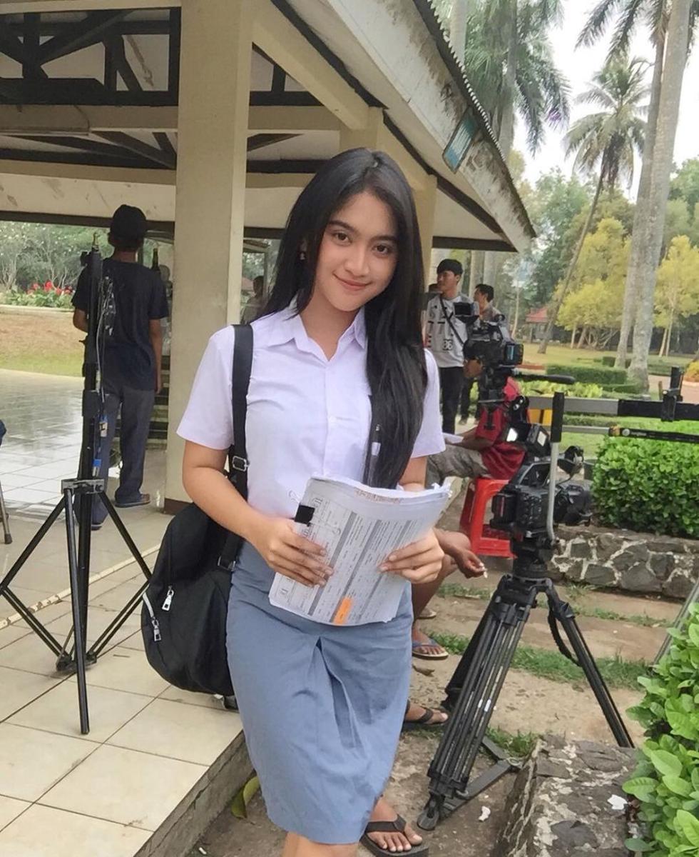 10 Potret Alliza Putri Qistifani Pemeran Clara di 'Cinta Anak Muda'