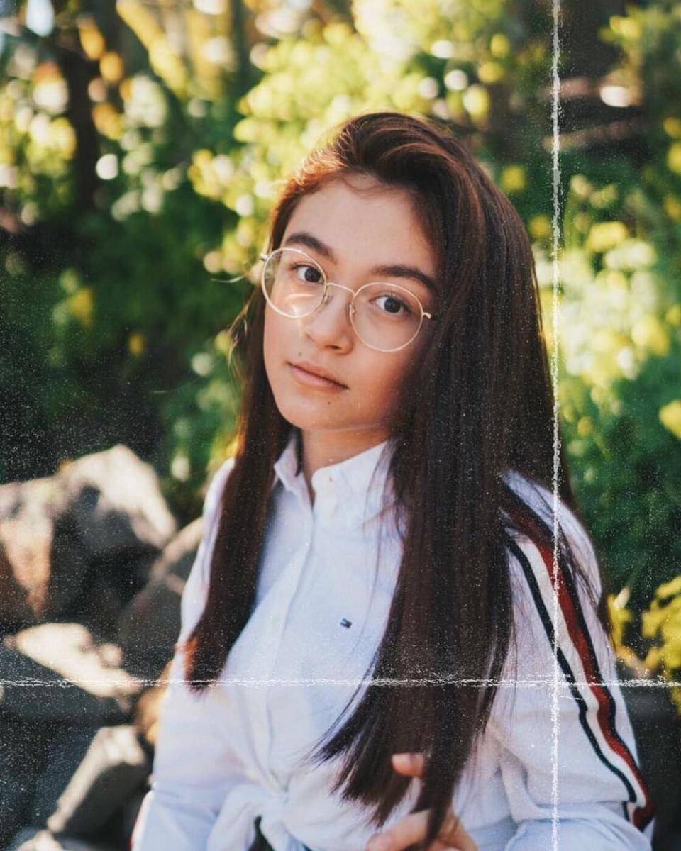 instagram.com/annacathcart
