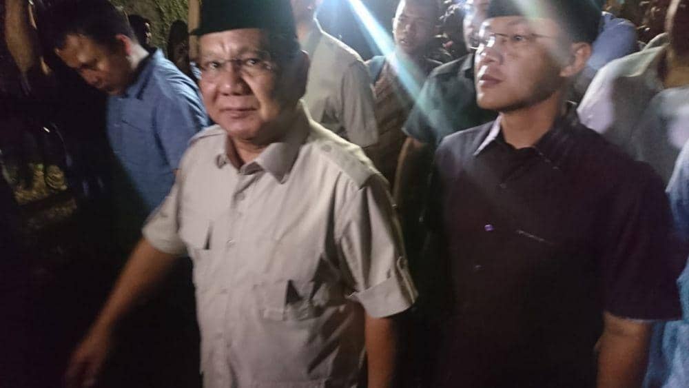 Prabowo Takziah ke Rumah Duka Habibie