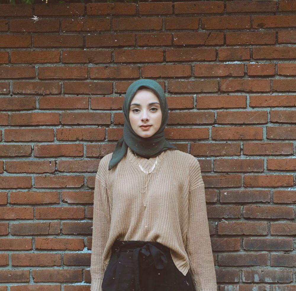 Penampilan Baru dengan Hijab, 10 Potret YouTuber Anggun Ghina Alwi