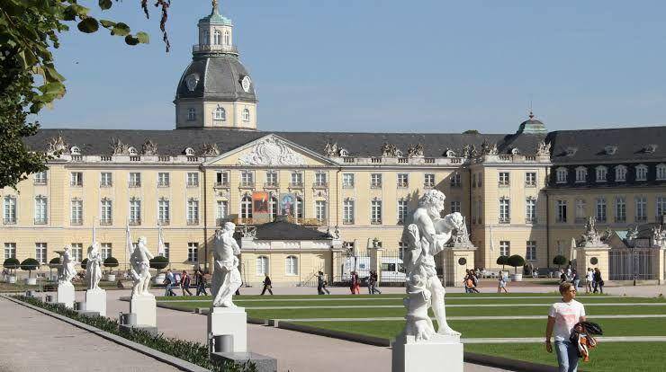 University-details.com