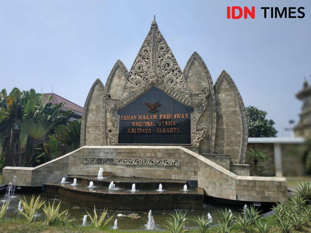 Kabar Nisan Habibie Rusak karena Warga Berebut Swafoto, Ini Faktanya