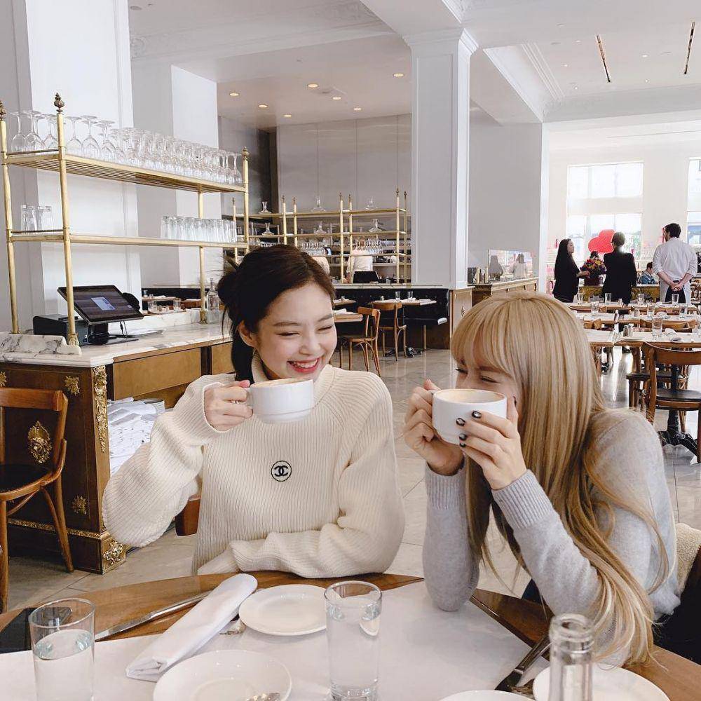 Instagram/jennierubyjane