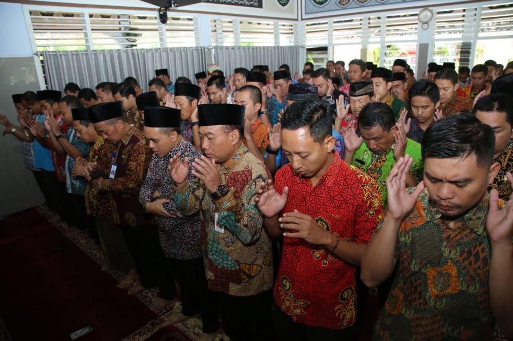 Doakan Habibie, Pemkab Banyuwangi Gelar Salat Ghaib