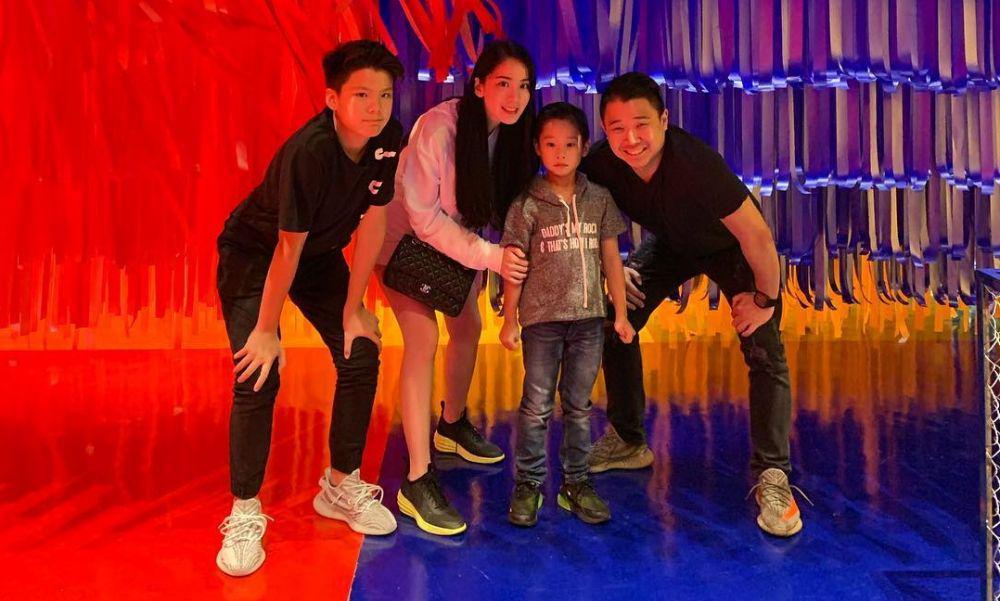 Segera Menikah, 10 Potret Kebersamaan Jill Gladys-Billy Bersama Anak