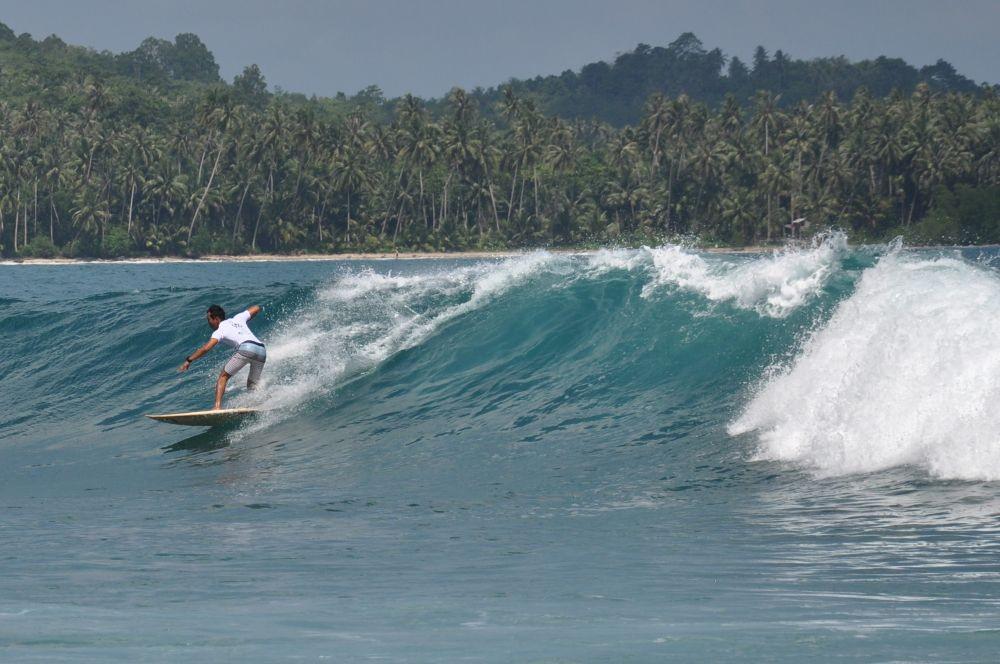 Sail Nias 2019, Ratusan Surfer dari 15 Negara Jajal Ombak di Saroke