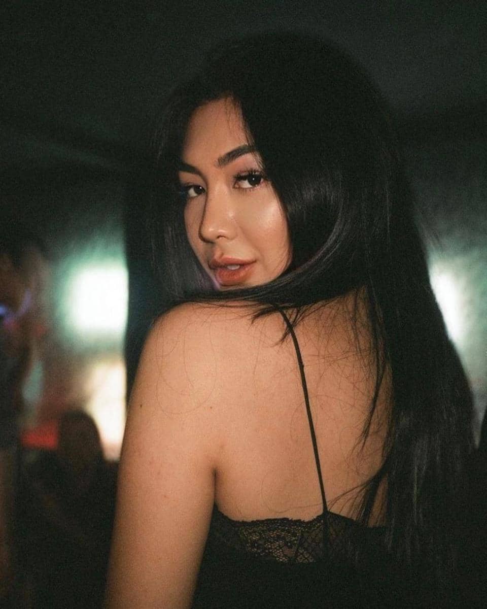 instagram.com/_shaniasalsabila