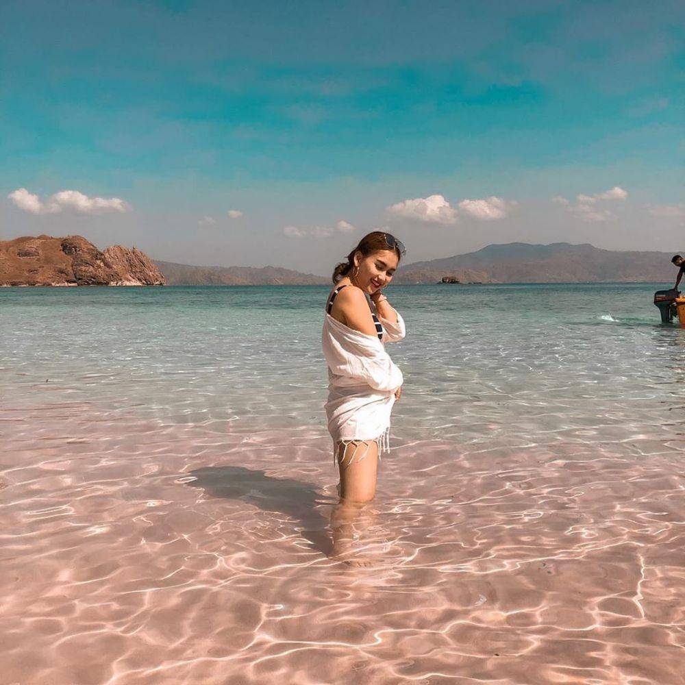 instagram.com/ayutingting92