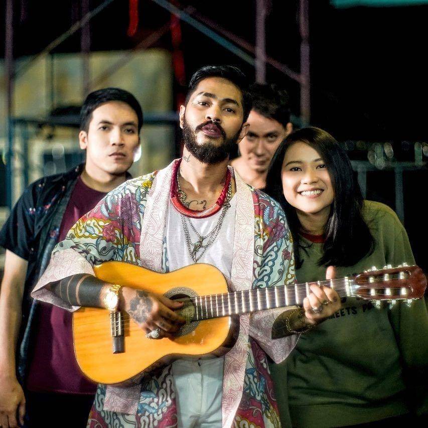 instagram.com/prettyboyspictures