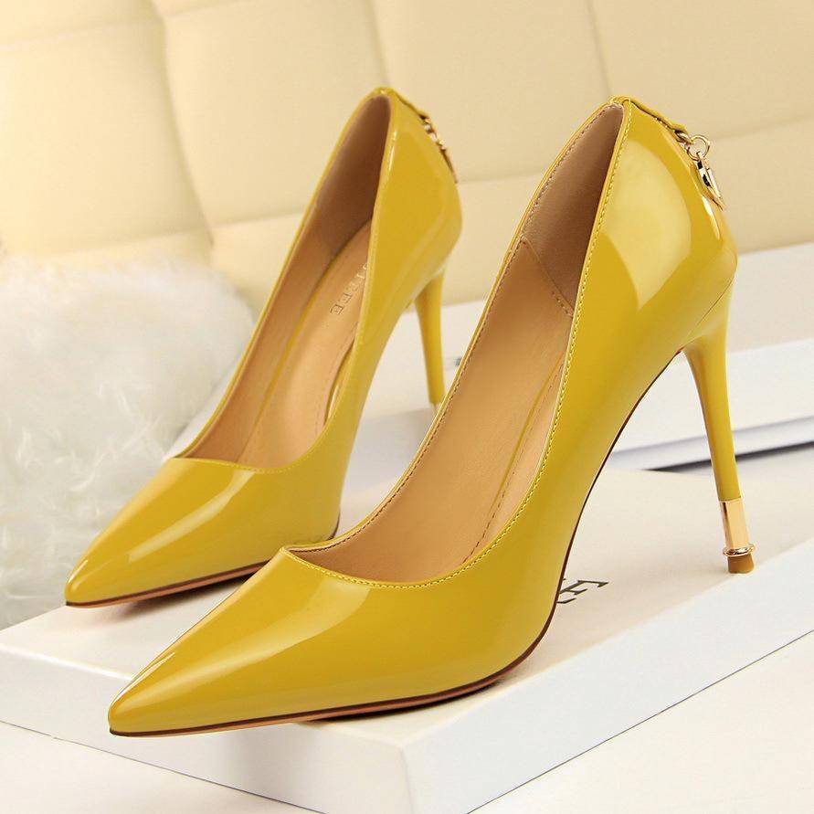 pantofel heels (shopee.com.my)