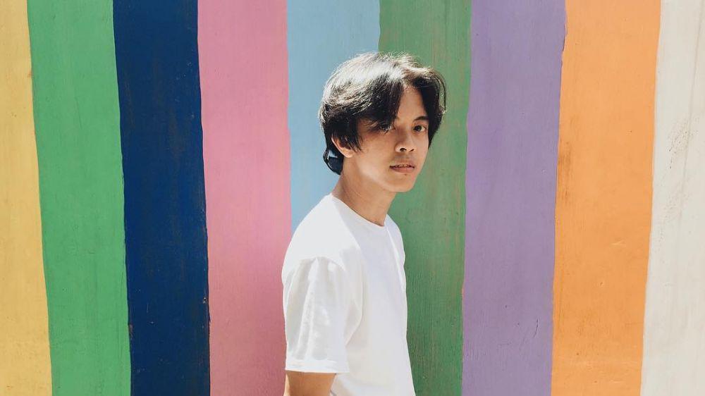 11 Gaya Hits Bisma Karisma yang Semakin Mirip Oppa Korea