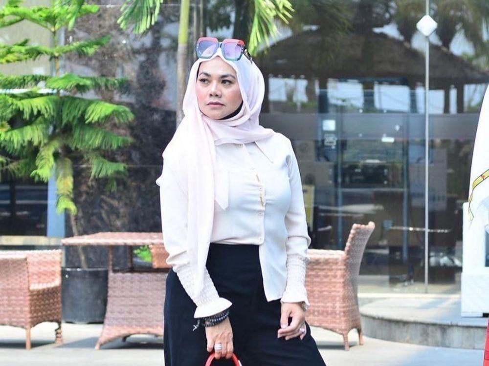 10 Pesona Sarita Abdul Mukti yang Dikabarkan Didekati Vicky Prasetyo