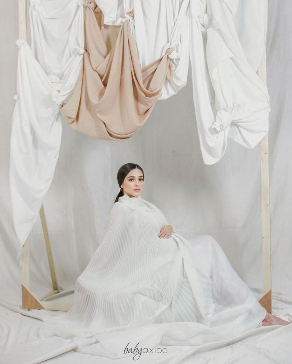10 Potret Baby Bump Yasmine Wildblood, Anggun dan Memesona Banget!