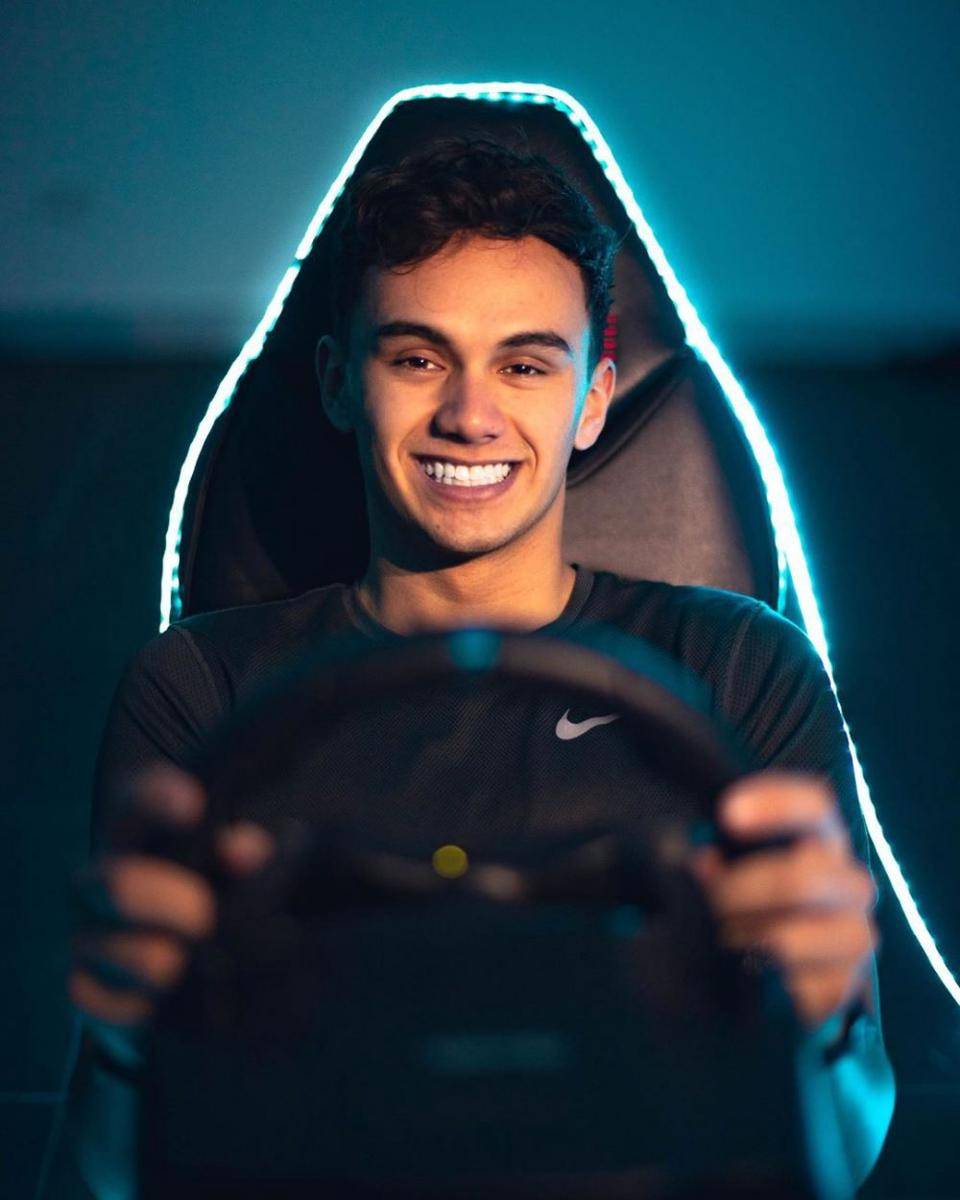 instagram.com/luisleeds