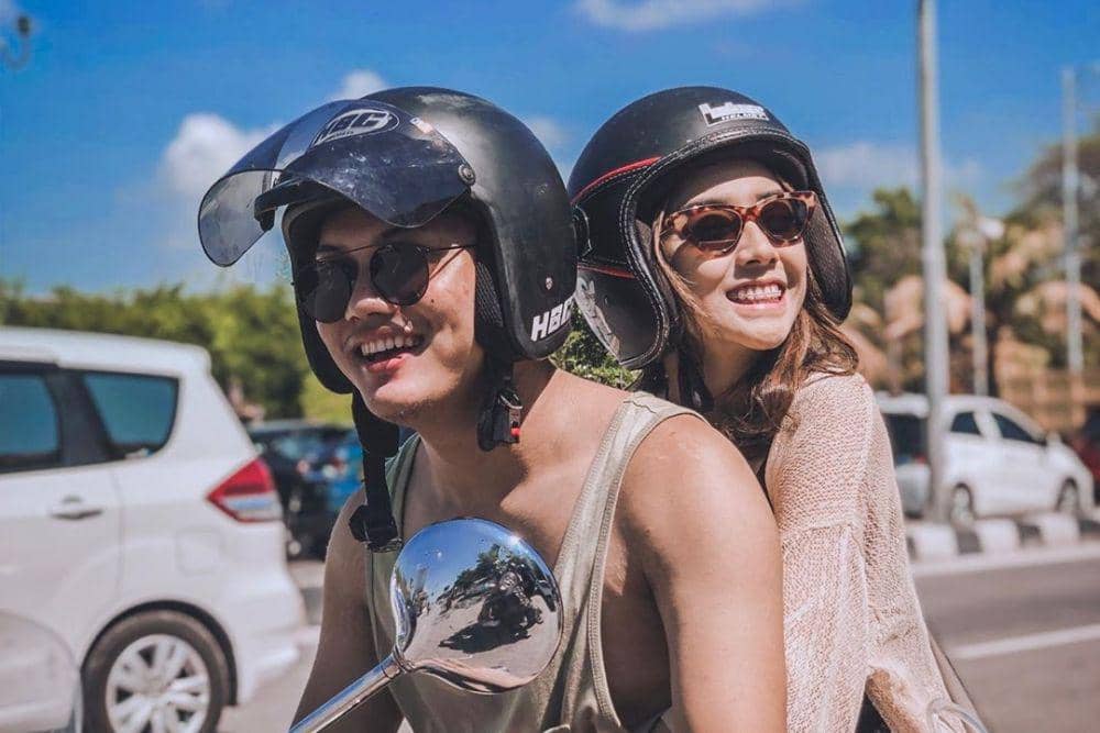 9 Potret Kemesraan Rizky Febian dan Kekasih, Makin Lengket Aja!