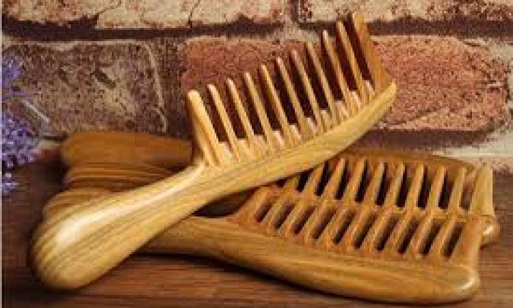 Dari Kutu Hingga Rontok, Ini Akibatnya Bila Suka Pinjam Sisir