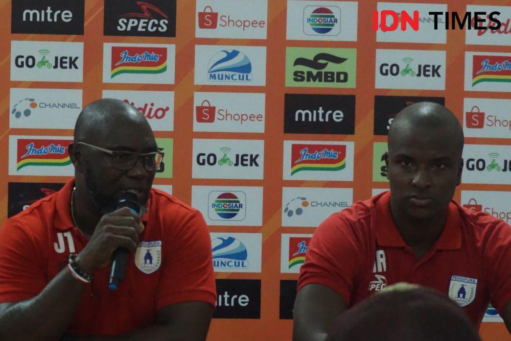 Gagal Menang Lawan PSS, Pelatih Persipura Tetap Puas