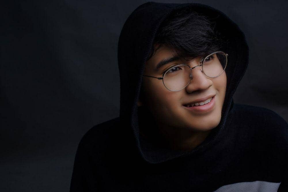 Tetap Santai, Single Kedua Yory Fortuna yang Dipuji Afgan dan Rossa