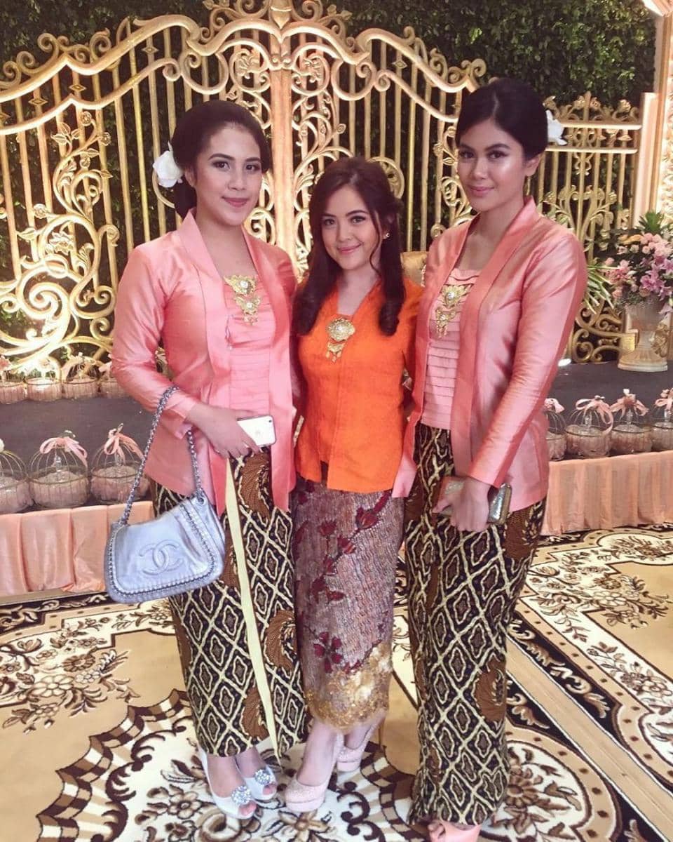 instagram.com/tasyakamila