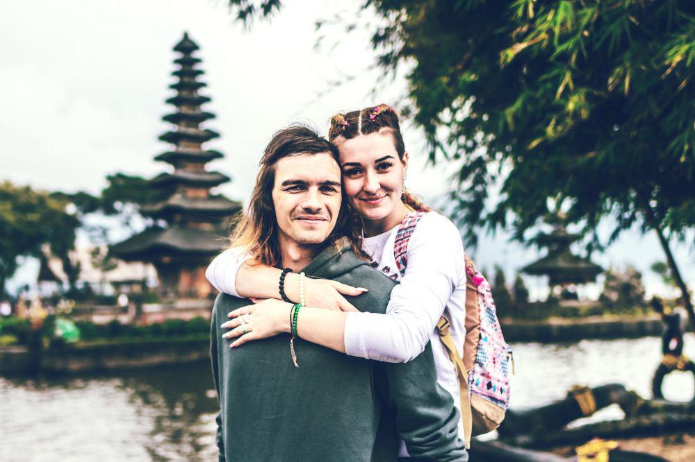 5 Tips Mendapatkan Hati Wanita yang Kamu Cintai Saat Sedang Traveling
