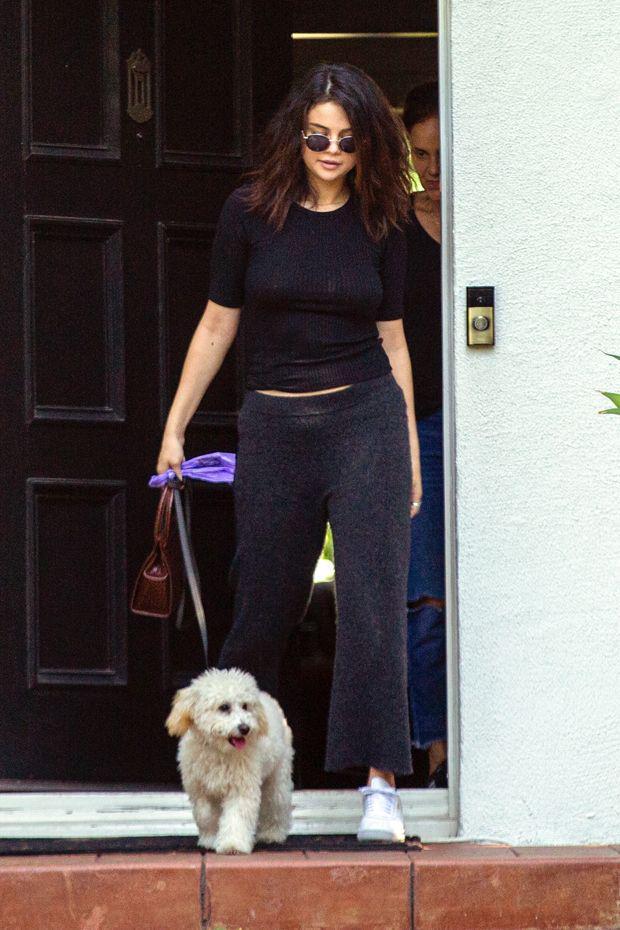 hollywoodlife.com