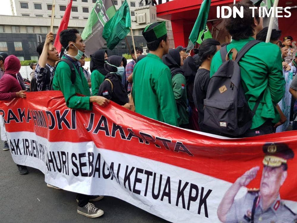 (Massa HMI di depan gedung KPK) IDN Times/Santi Dewi