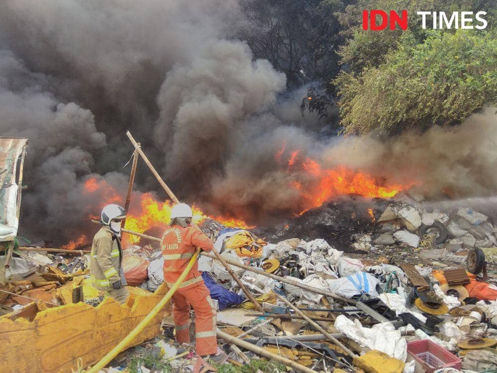 Kebakaran Hebat Dekat Bandara Soetta Kembali Terjadi