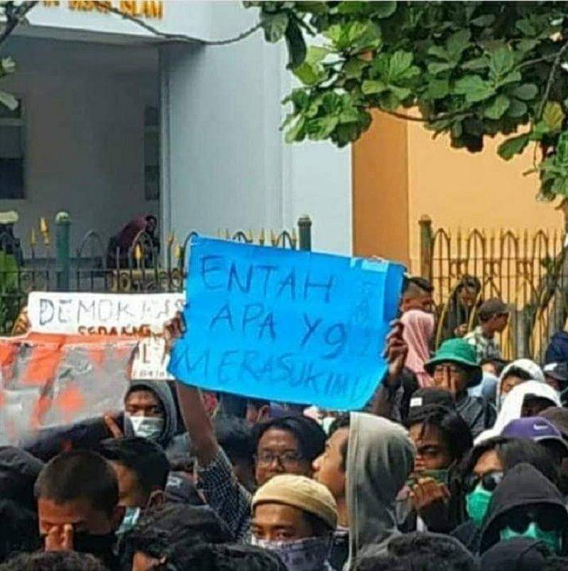 facebook.com/Risa Comics