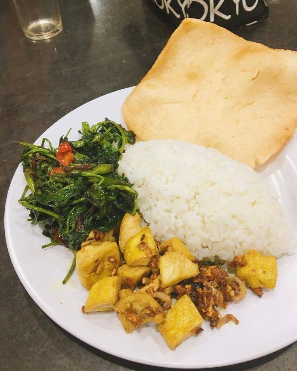 instagram.com/warawiricarimakan