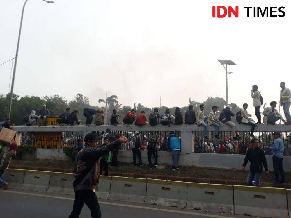 Imbas Aksi Mahasiswa, Jasa Marga Segera Tutup Akses Tol Dekat DPR