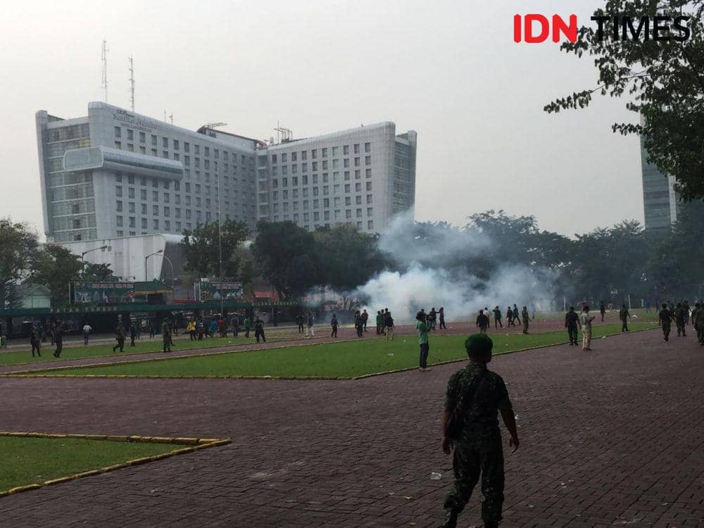 Ricuh DPRD Sumut, Bentrokan Susulan Terjadi di Lapangan Benteng