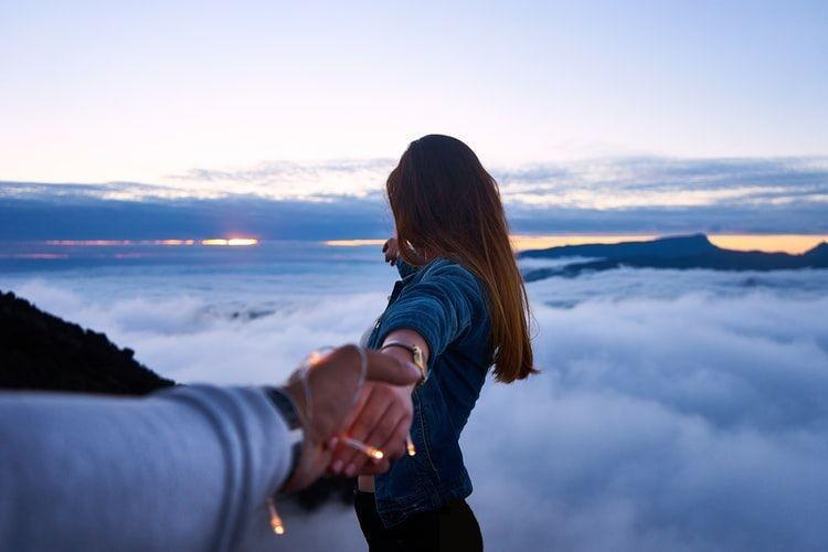 7 Relationship Goals yang Kurang Berfaedah Jika Dilakukan Berlebihan