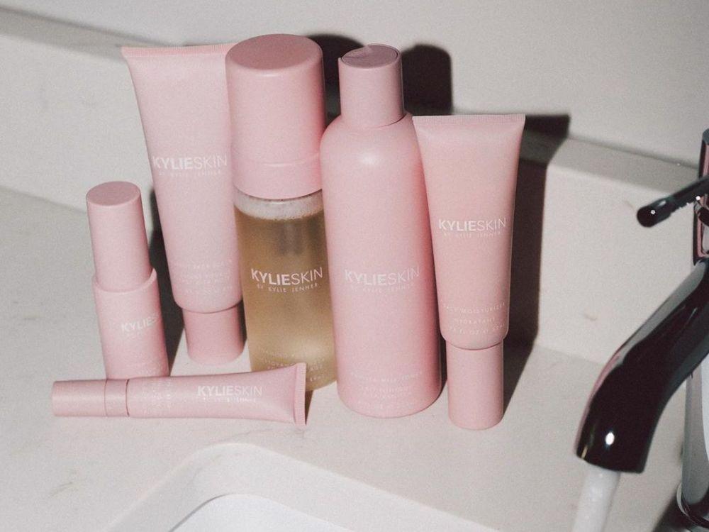 7 Merek Skincare yang Diproduksi oleh Seleb Hollywood, Mau Coba?