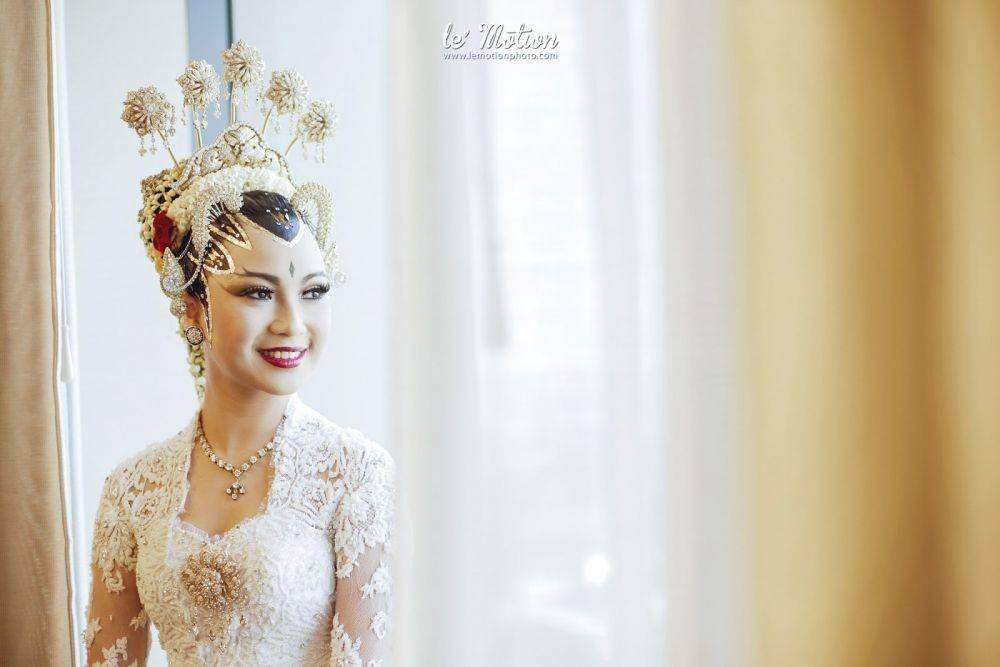 Thebridedept/Le Motion