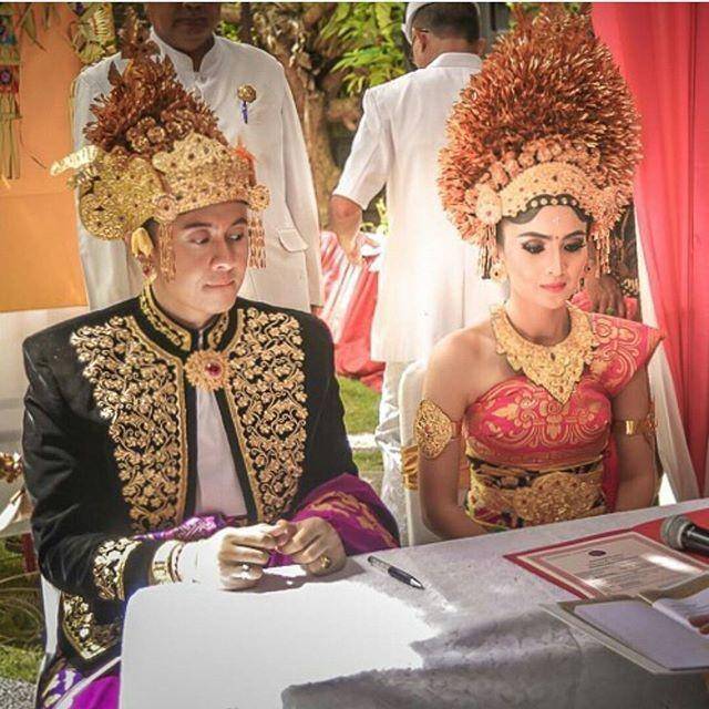 instagram.com/kadek_devi